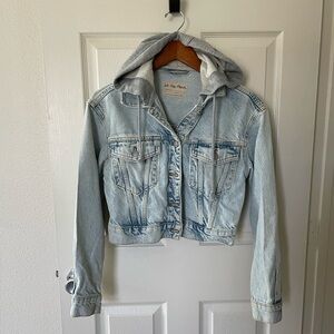 We The Free by Free People Hooded Cropped Denim Jacket – Light Wash
